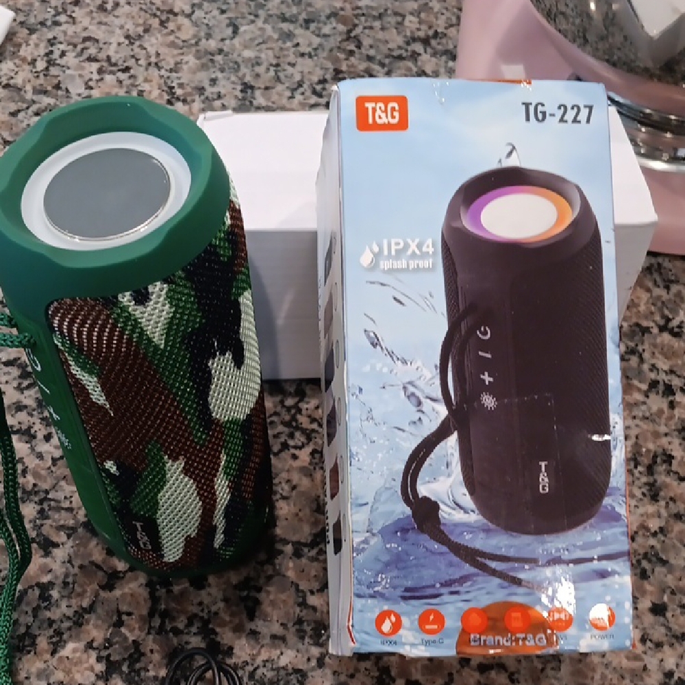 T&G Portable Bluetooth Speaker - Green Camouflage